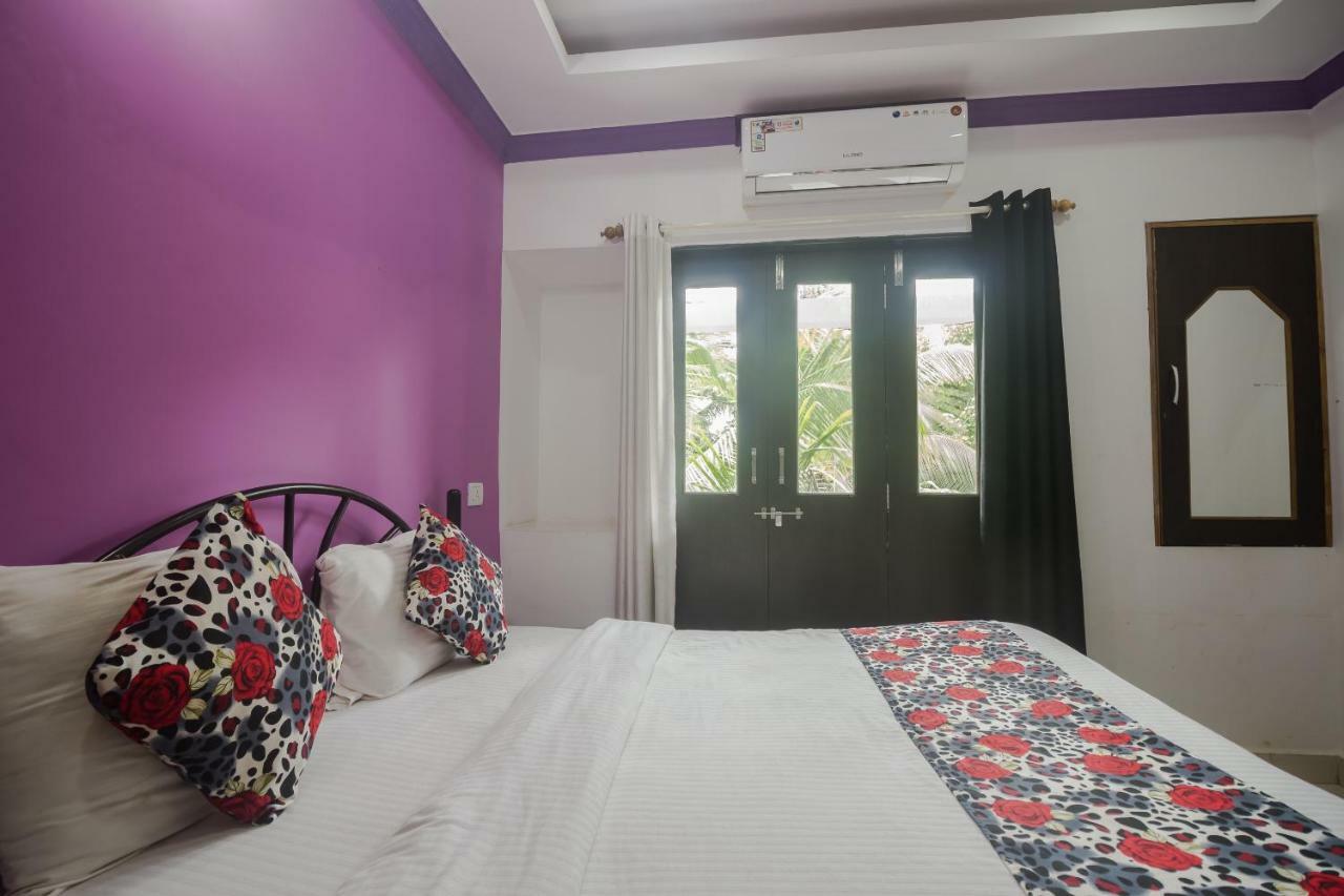Hôtel Queen Of Queen'S à Calangute Extérieur photo