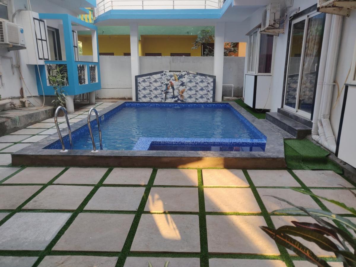Hôtel Queen Of Queen'S à Calangute Extérieur photo
